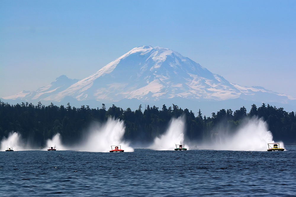 Unlimited hydroplane boat racing on Lake Washington during Seafair
