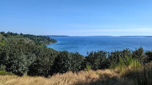  Discovery Park and Lighthouse Loop Trail